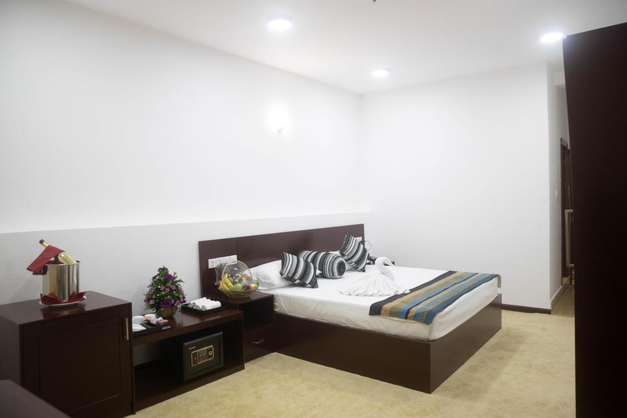 Hotel Kamrel Kurunegala Eksteriør bilde