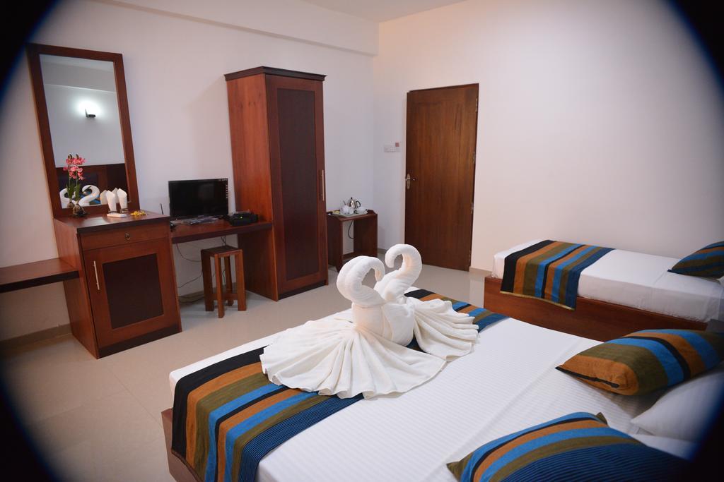 Hotel Kamrel Kurunegala Eksteriør bilde