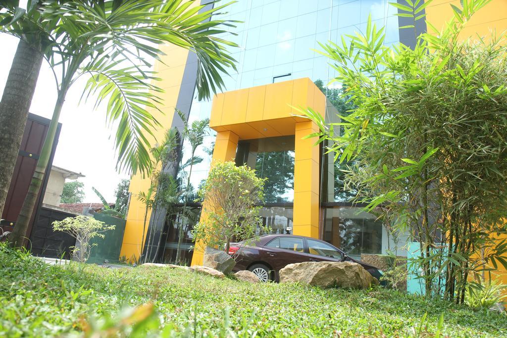 Hotel Kamrel Kurunegala Eksteriør bilde