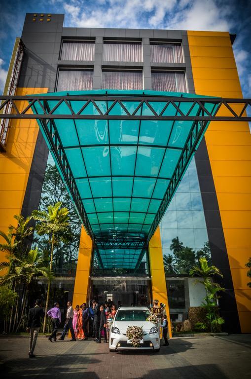 Hotel Kamrel Kurunegala Eksteriør bilde
