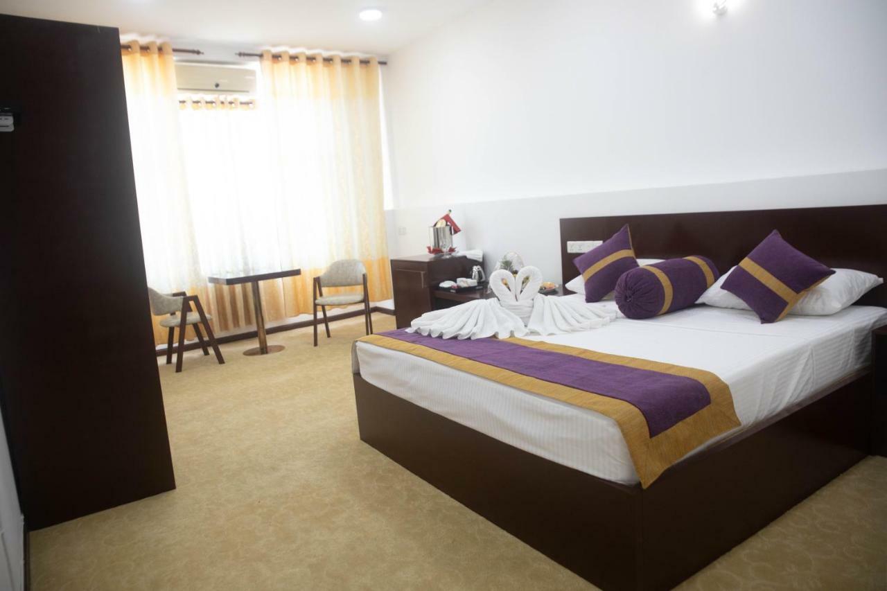 Hotel Kamrel Kurunegala Eksteriør bilde