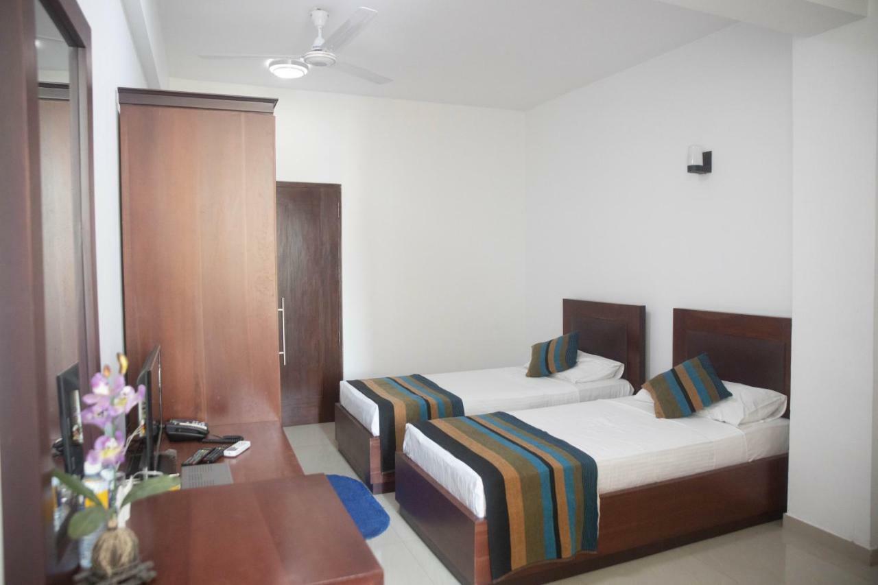 Hotel Kamrel Kurunegala Eksteriør bilde
